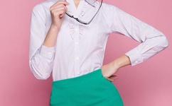 迈开腿给我看看你的草莓印